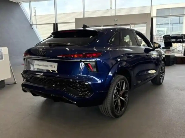 Audi Q3 sportback 1.5 e-hybrid 272ch s line s tronic 6 — photo 3