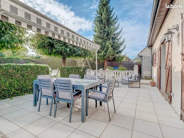 Maison 8 pièces 189 m²