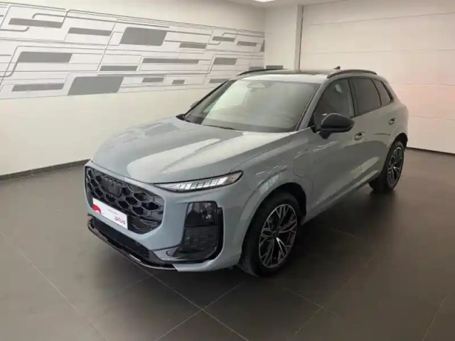 Audi Q3 1.5 e-hybrid 272ch s line s tronic 6 — photo 1