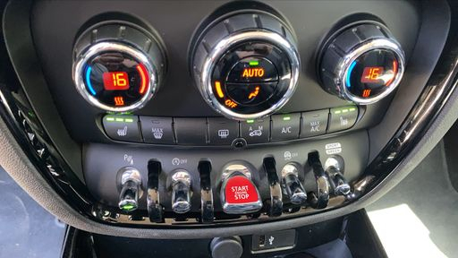 Mini Clubman 1.5 Cooper 136 - Business Design – 2022 – 43707 km – Essence – Boîte Manuelle — photo 6