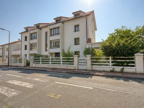Locaux professionnels pouvant etre un bel appartement