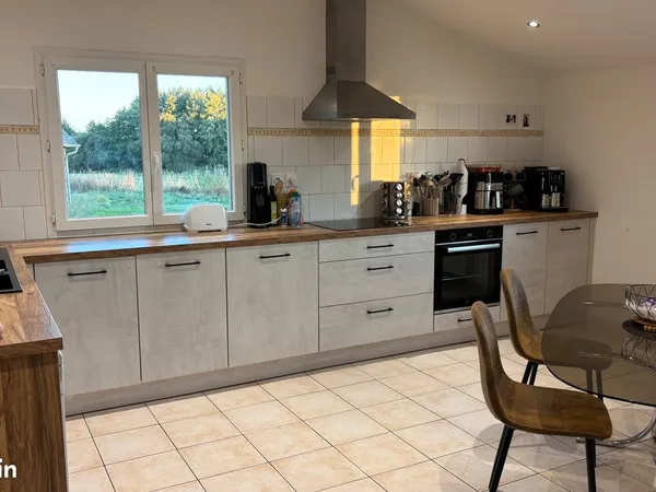 Maison Location Ahuillé 4p 108m² 895€