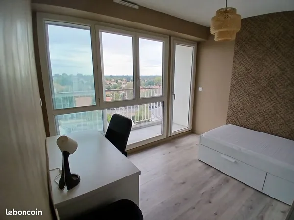 Chambre meublée dans appartement refait à neuf de 79m2