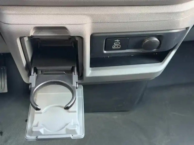 Volkswagen Transporter fg  vii van l2 2.0 tdi 150ch business bva8 — photo 9