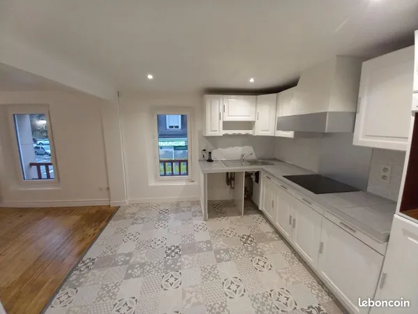Appartement rénové plein de charme