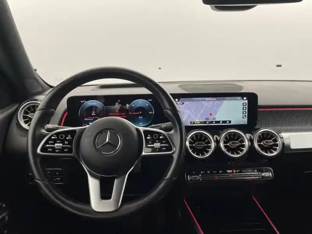 Mercedes Classe B eqb 250 — photo 22