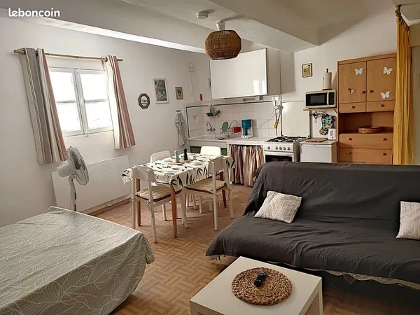 Studio de 24m² meublé, bail d'un an renouvelable