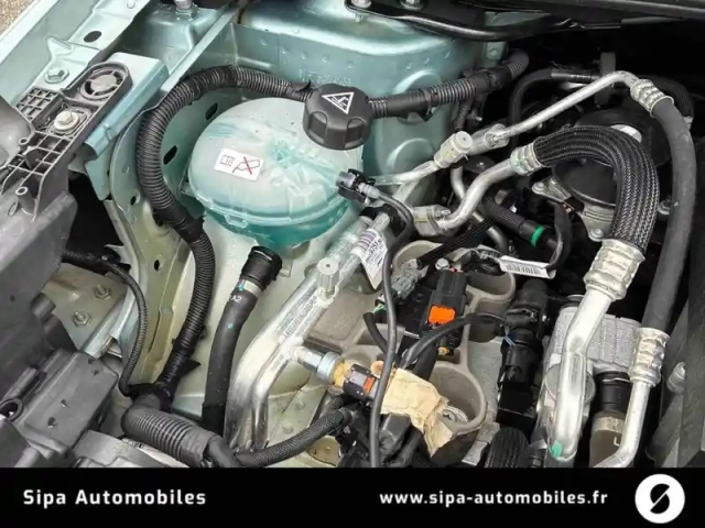 Citroën C4 e- 136 ch automatique — photo 27