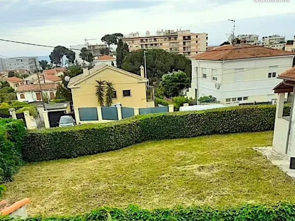 Terrain VueMer avec VieilleMaison à Rénover ou Raser