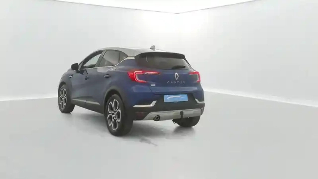 Renault Captur blue dci 115 edc — photo 12