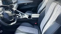 Peugeot 3008 HYBRID4 300ch GT e-EAT8 — photo 9