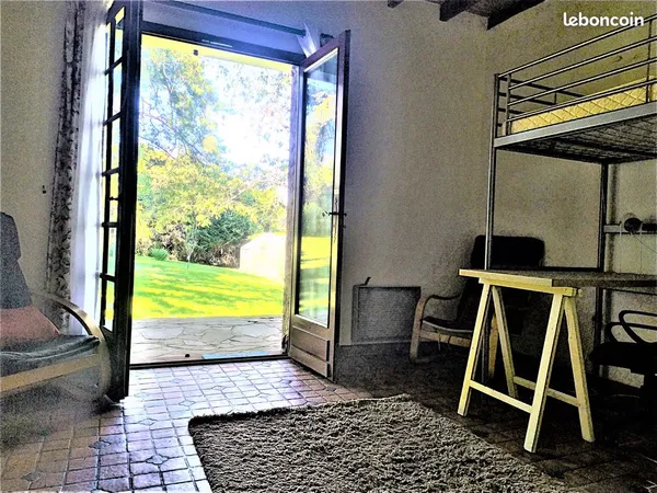 Chambre 13 m² en colocation dans maison avec grand jardin