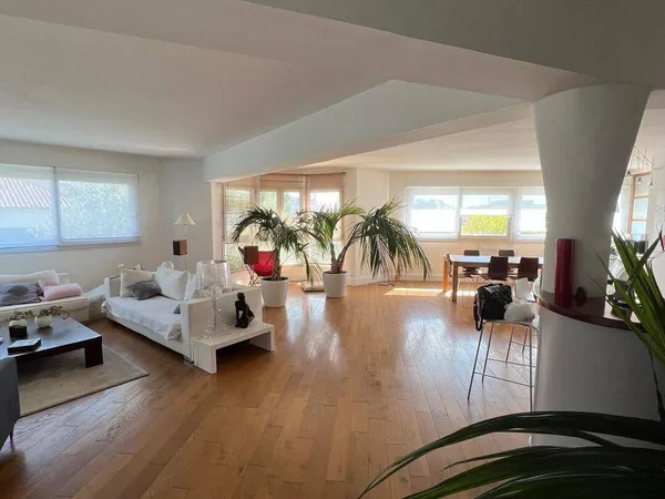 Appartement 5 pièces 152 m²