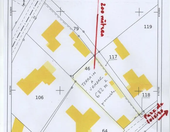 Terrain libre de construction 682 M²