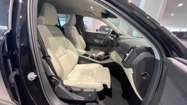 Volvo Xc40 t4 recharge 129+82 ch dct7 — photo 24