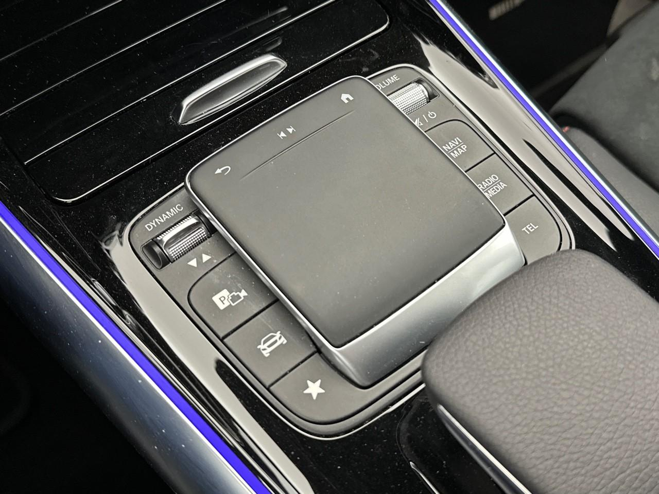Mercedes Eqa 250+ amg line — photo 31