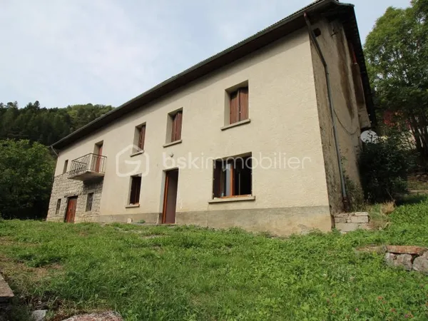 Maison 8 pièces 141 m²