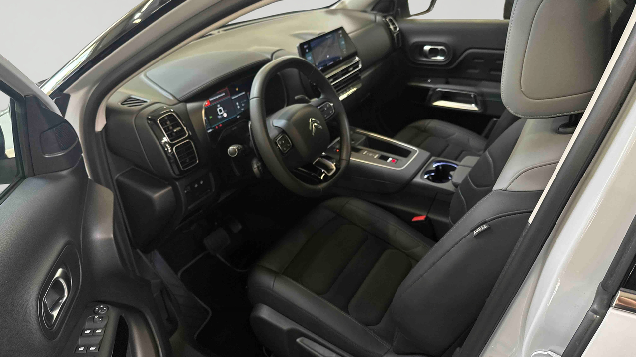 Citroen C5 Aircross Hybride 136 e-DCS6 — photo 26