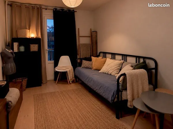 Poissy - Chambre meublée, terrasse et parking