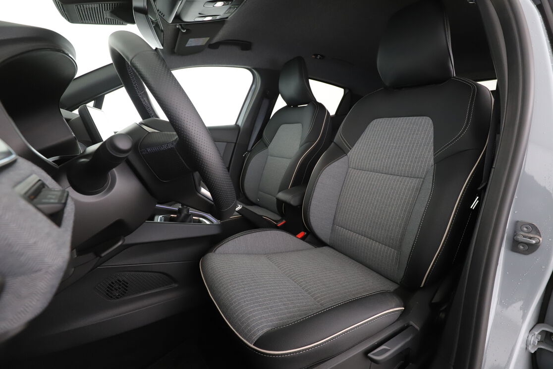 Renault Clio 1.0 TCe Techno — photo 9