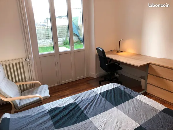 Location chambre meublée en colloc - Brest Capucins