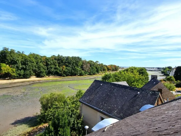 A vendre- Bretagne-Finistère-La Forêt Fouesnant-Immeuble- 6 appartements- Jardin- Potentiel patrimon