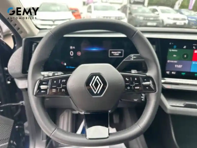 Renault Megane e-tech ev40 130ch standard charge — photo 14
