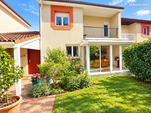 Pau Nord, maison mitoyenne T4 avec jardin et garage