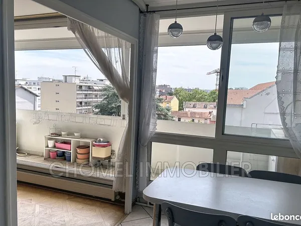 Appartement 5 pièces 97 m²