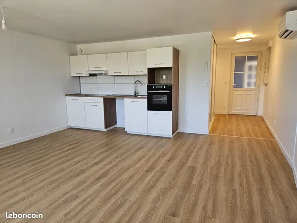 Appartement entièrement rénové avec très belle vue