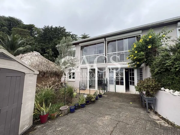 Maison 4 pièces 181 m²