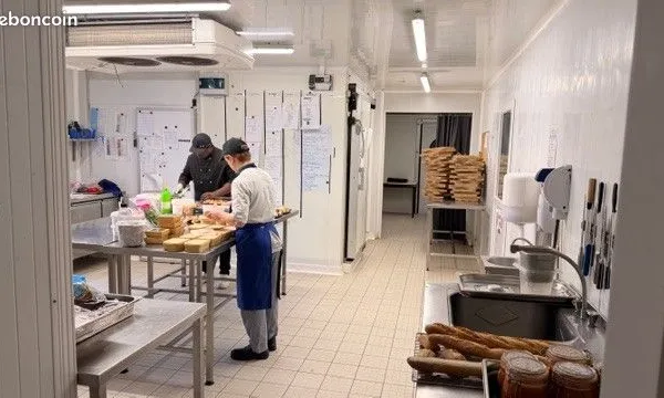 MURS COMMERCIAUX LOUÉS — LYON 9e / GORGE DE LOUP