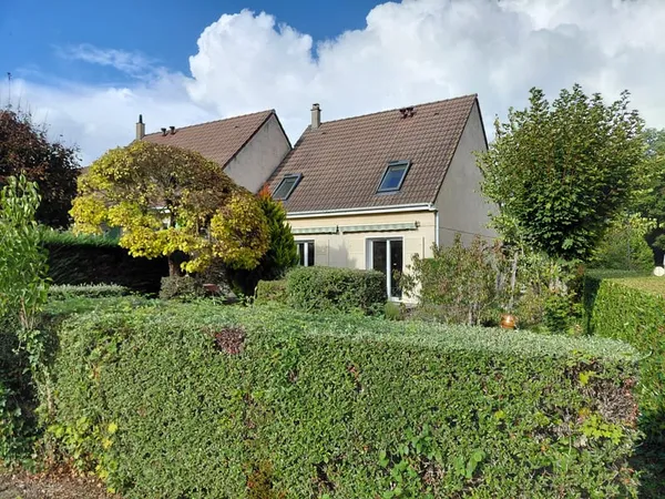 A LA CHARITE SUR LOIRE 58, Accés Rapide A77, 3ch, habitable