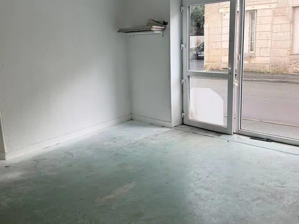 Local commercial 28 m²