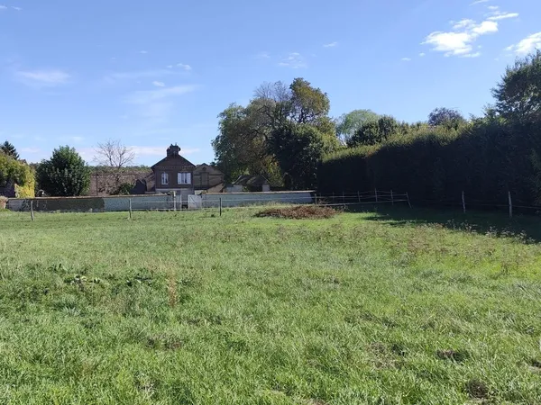 Terrain 854 m²