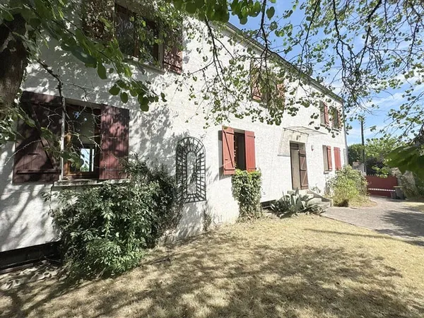 Maison 6 pièces 222 m²
