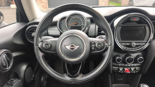 Mini Cooper 1.5 136 - Blackfriars – 2017 – 122379 km – Essence – Boîte Manuelle — photo 36