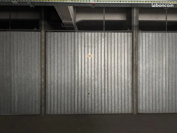 Garage 13 m² Paris