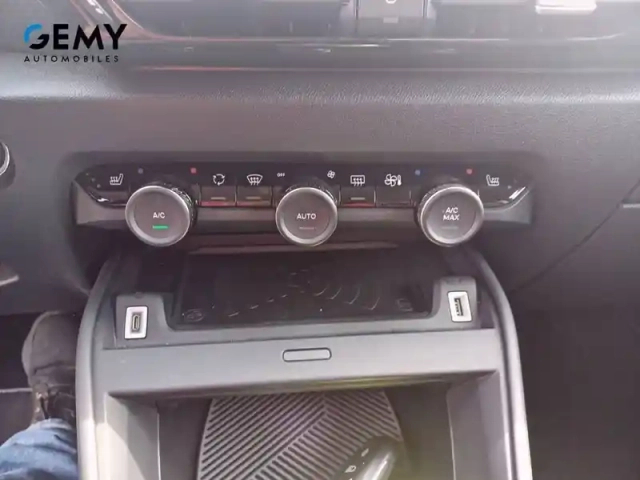 Citroën C4 puretech 130 s&amp;s eat8 — photo 19