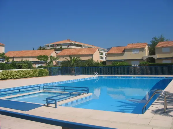 Le Lavandou - 'Tout à pieds' Appartement T2 - Belle terrasse - Parking privatif