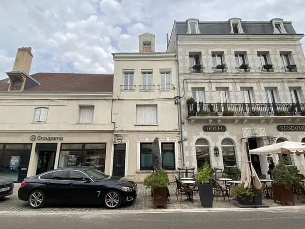 Immeuble, centre ville de Vendôme