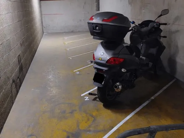 Place Moto Scooter Castellane Lodi