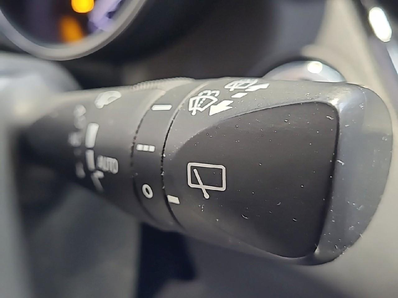 Toyota C-Hr hybride 1.8l edition — photo 22