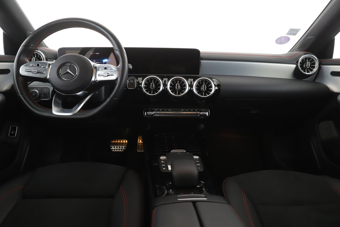 Mercedes-Benz CLA 250 e AMG Line 8G-DCT — photo 11