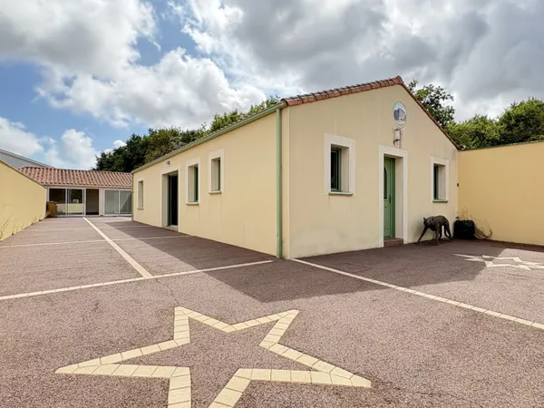 Maison 118m2 à Avrille sur une parcelle de 481m2