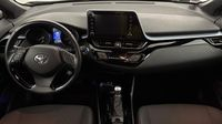 Toyota C-Hr 122h Edition 2WD E-CVT RC18 — photo 11