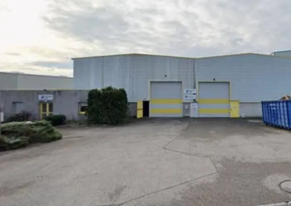 Local d'activité 1910 m²
