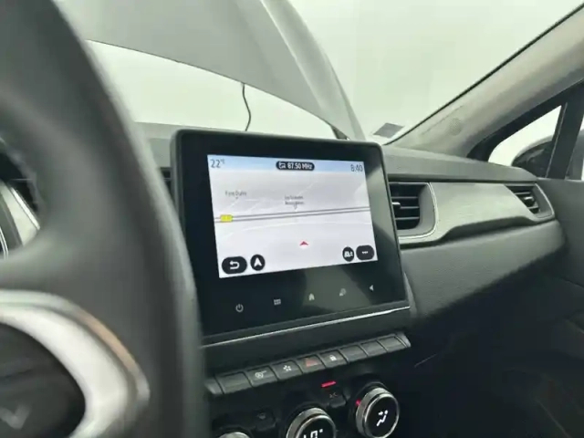 Renault Captur blue dci 115 edc — photo 42