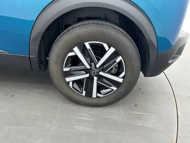 Peugeot 2008 electrique 50 kwh 136 ch — photo 13