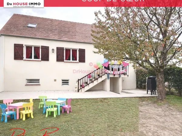 Magnifique pavillon avec jardin et potentiel exceptionnel!